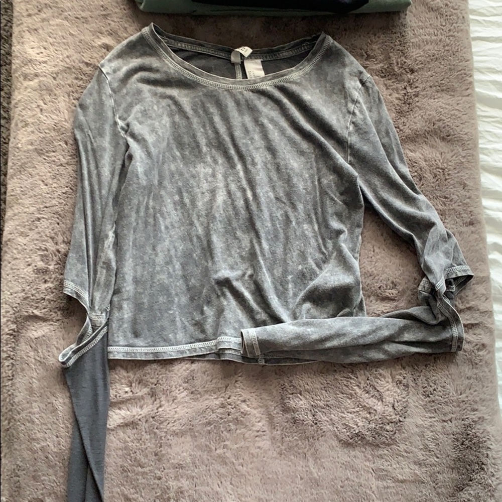 Long sleeve crop with cut out elbow areas